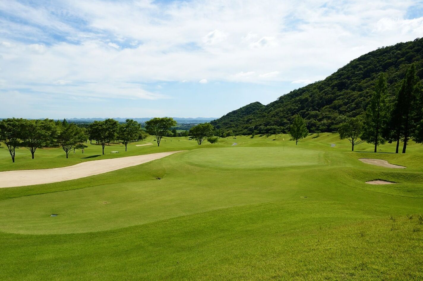 <h3 style="font-weight:600; color:#17a2b8;">關西兵庫5天3場球</h3><p style="color:#000000;">出發日期：十一月: 03・09．17．25</p>